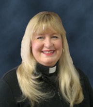 A picture of Reverend Amy Figg. Senior pastor at St. John's Lutheran church